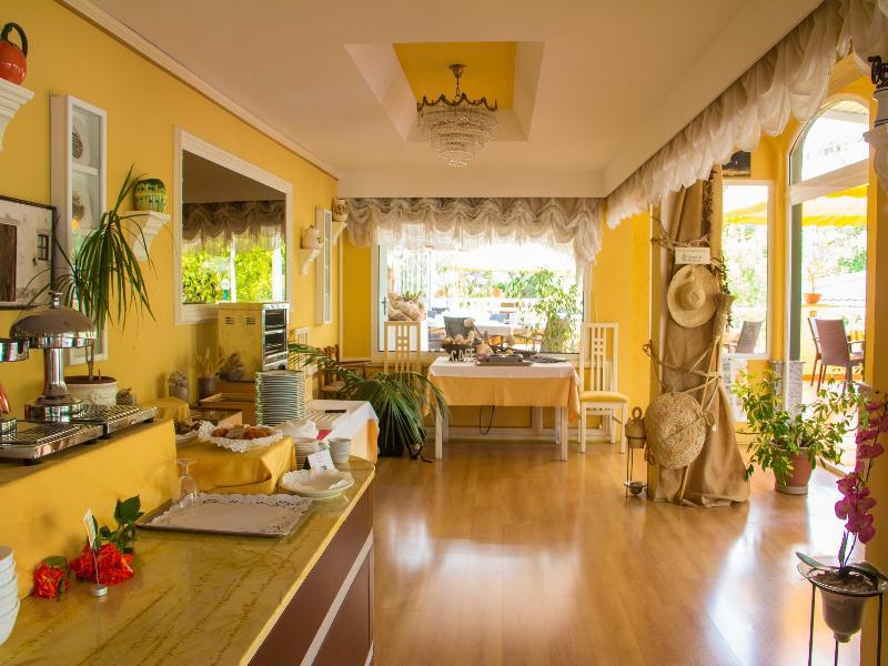 Universal Apartamentos Laguna Garden Canyamel  Extérieur photo