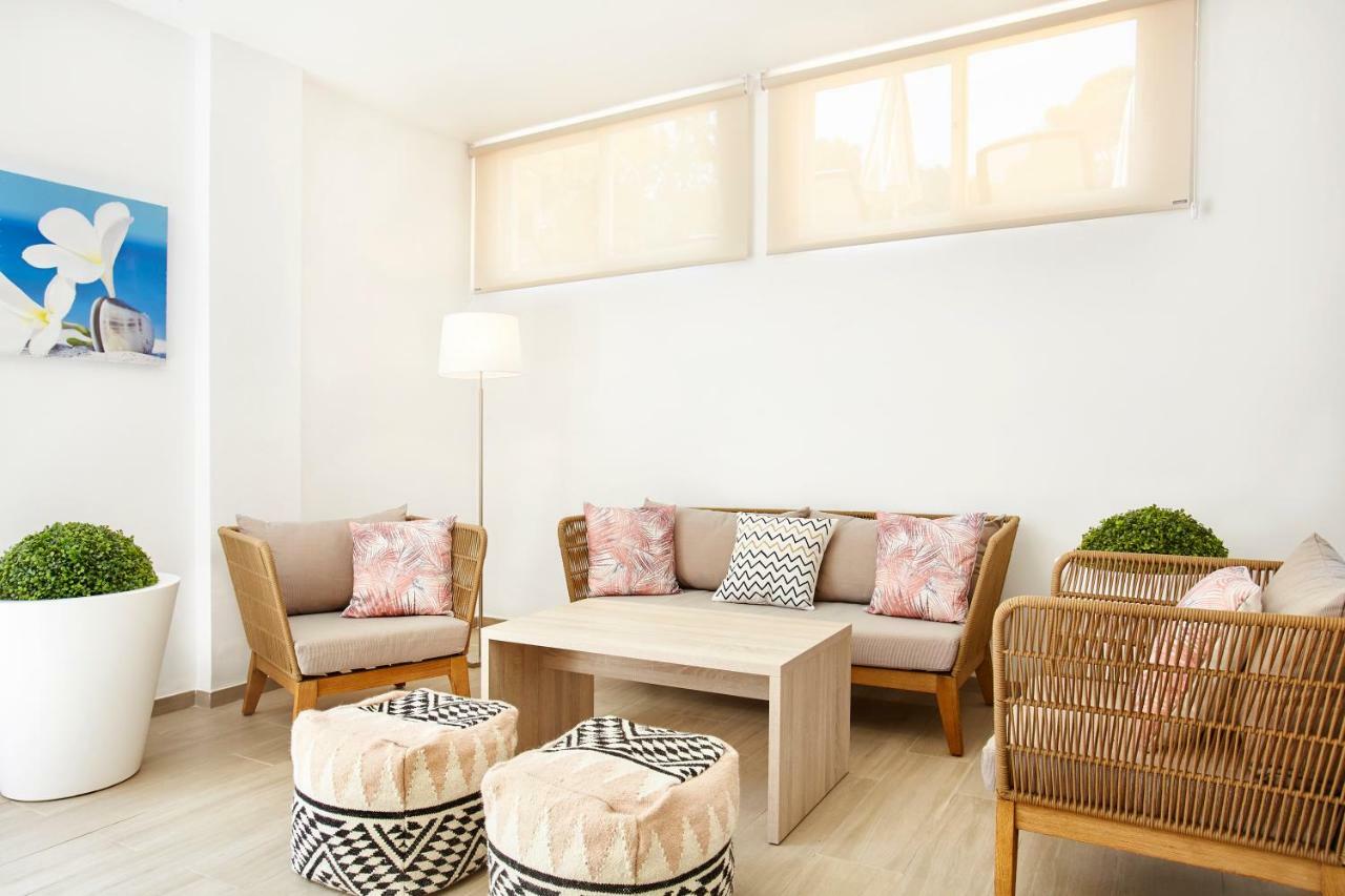 Universal Apartamentos Laguna Garden Canyamel  Extérieur photo
