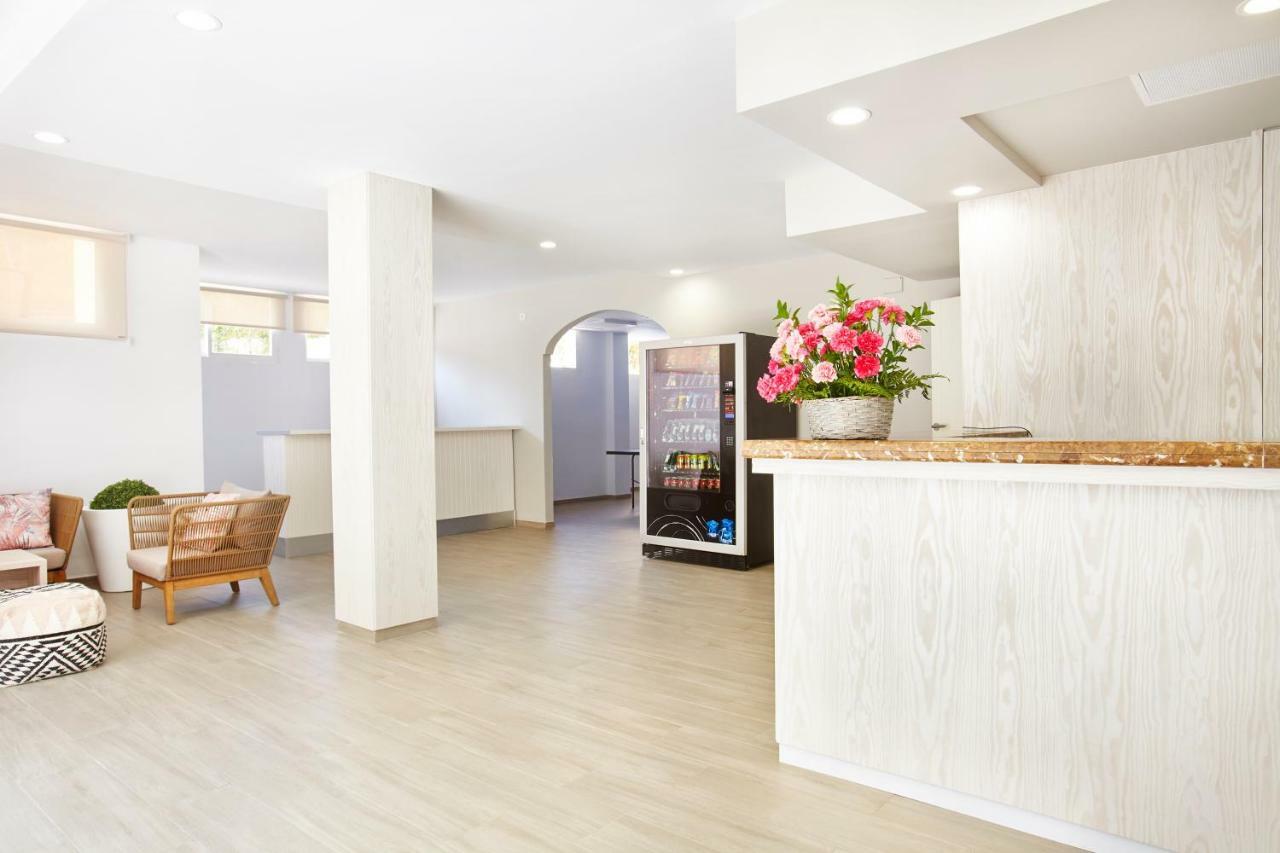 Universal Apartamentos Laguna Garden Canyamel  Extérieur photo